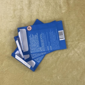 Envelope de papel estilo bolso com design 