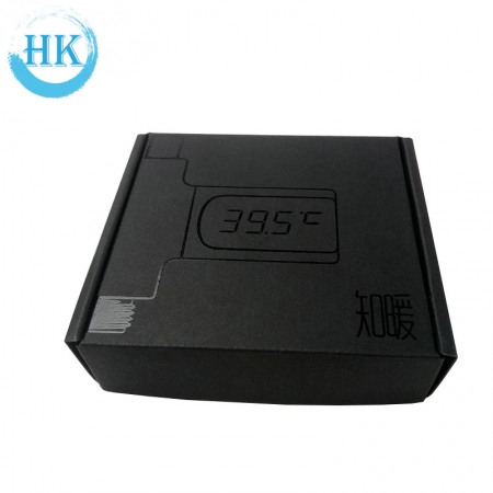 Caixa de presente de cartão preto com inserção para produtos eletrônicos 